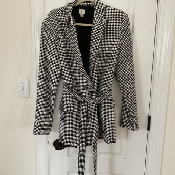 Jacket - Picture 2 of 3